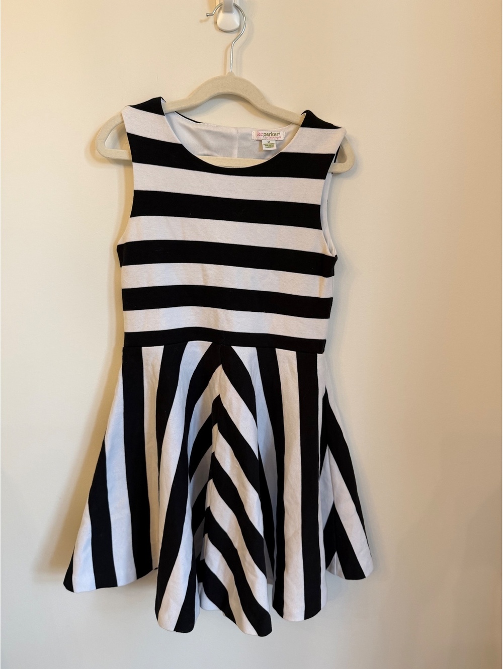 kc parker Girls Black White Striped Fit & Flare Dress Heart Cutout Back Size 12